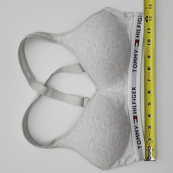 ⭐️2/ $30⭐️Tommy Hilfiger Heathered Grey Sports Bra Criss Cross Straps  Sz Small - Picture 14 of 16